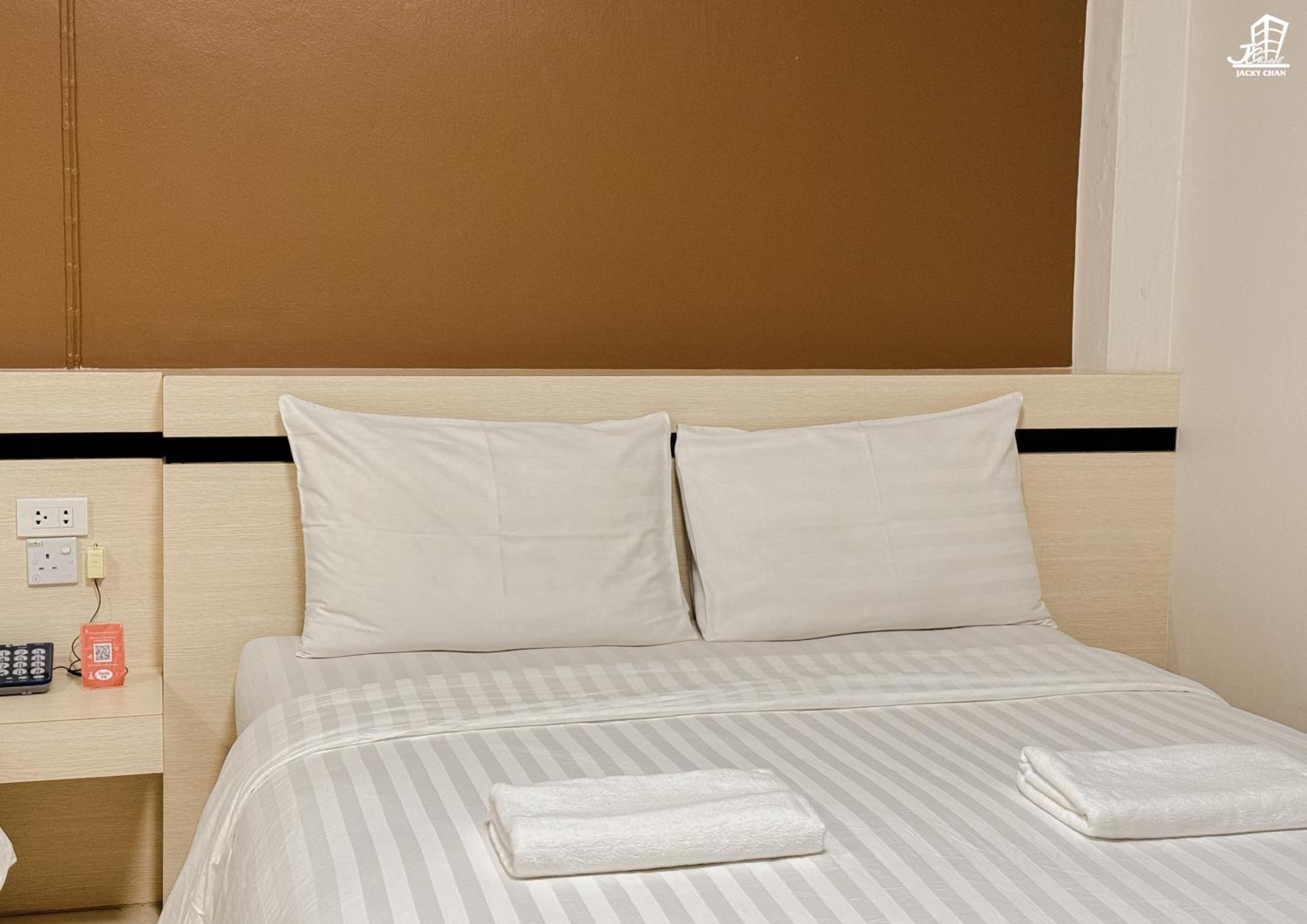 Jacky Chan Hotel 勿洞 外观 照片