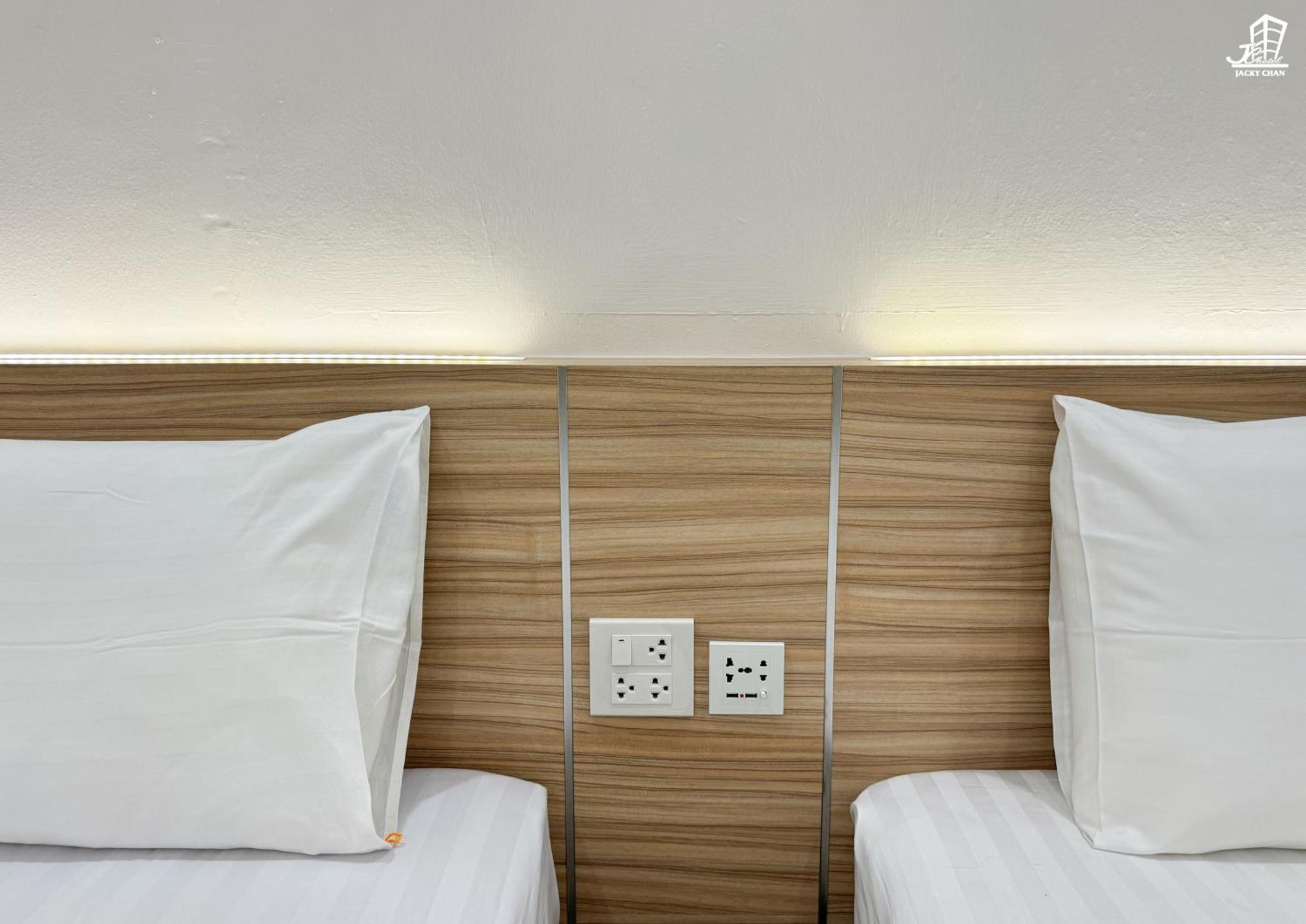 Jacky Chan Hotel 勿洞 外观 照片