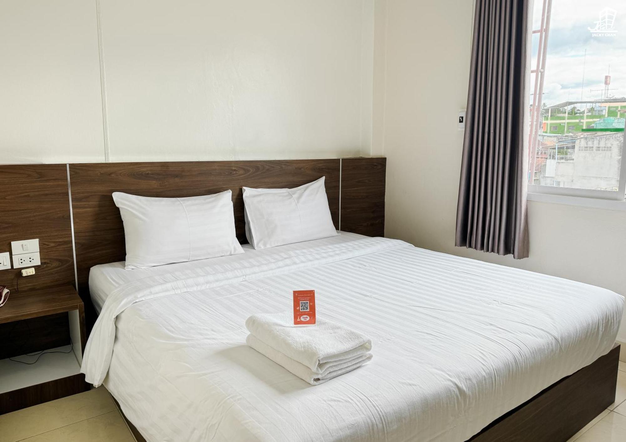 Jacky Chan Hotel 勿洞 外观 照片